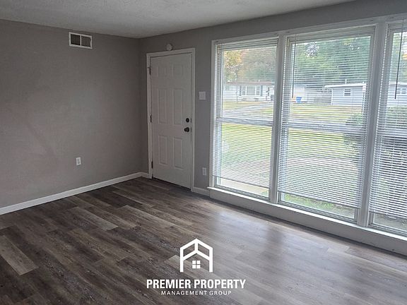2nd image of 8 Saint Celeste Dr