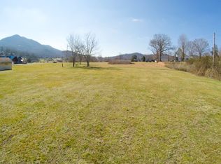 Wears Valley Rd, Sevierville, TN 37862