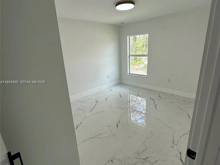 1125 Milwaukee Blvd — Photo 12