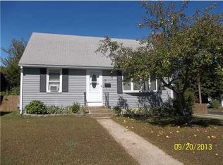 6 Edna St, Coventry, RI 02816