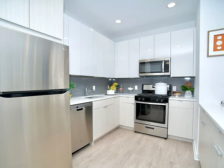 Avenel Holdings — Photo 15