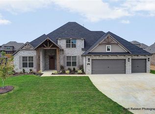 1321 Tuscany Dr, Centerton, AR 72719