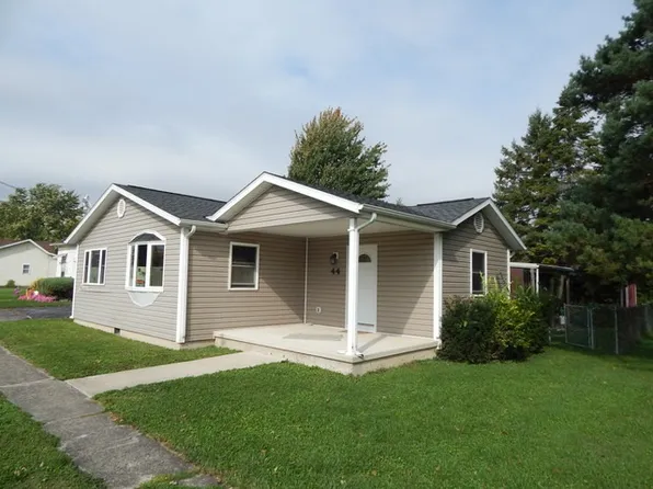 45 W Washington St, Poneto, IN 46781