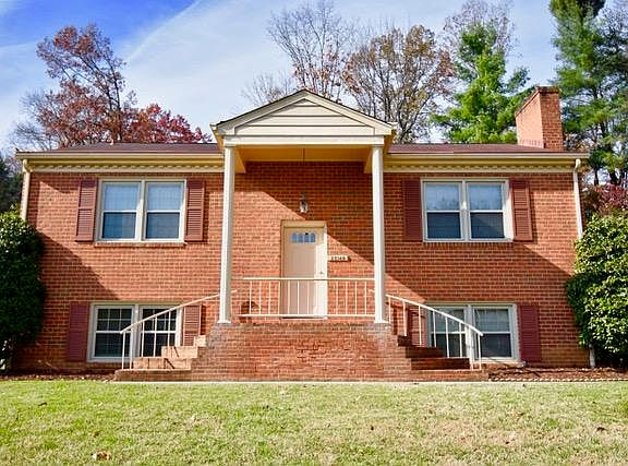 3rd image of 5148 Mason Park Dr