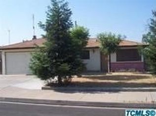 1380 E Park Way, Dinuba, CA 93618