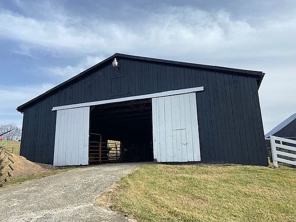 4th image of 4231 Mount Sterling Rd