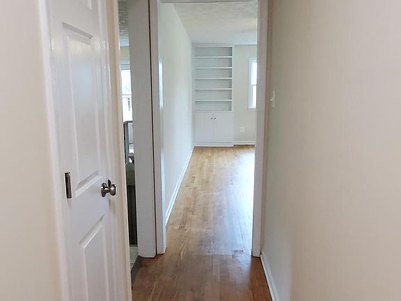 3rd image of 474 Miller Dr