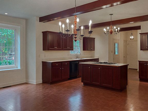 4th image of 9275 Crescent Ln