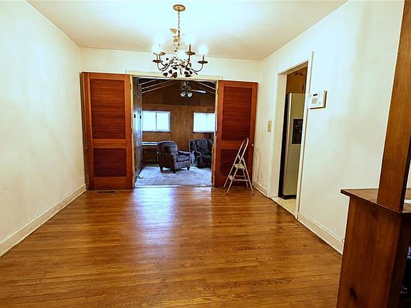 3rd image of 7825 Walters Dr