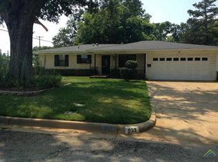 933 Moorehill Dr, Tyler, TX 75701