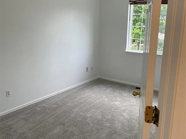 11258 W Progress Ave — Photo 5