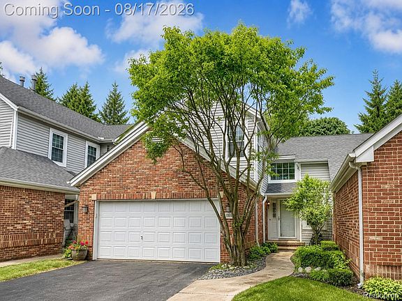2nd image of 1168 Fairways Blvd
