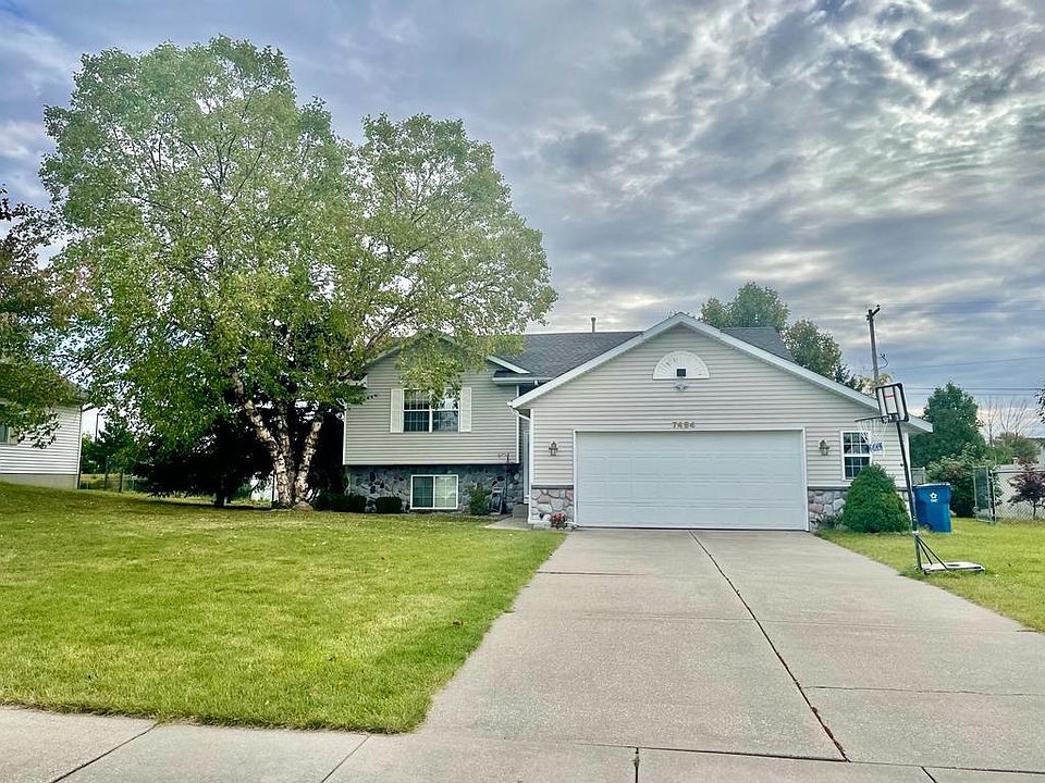 Front view of home