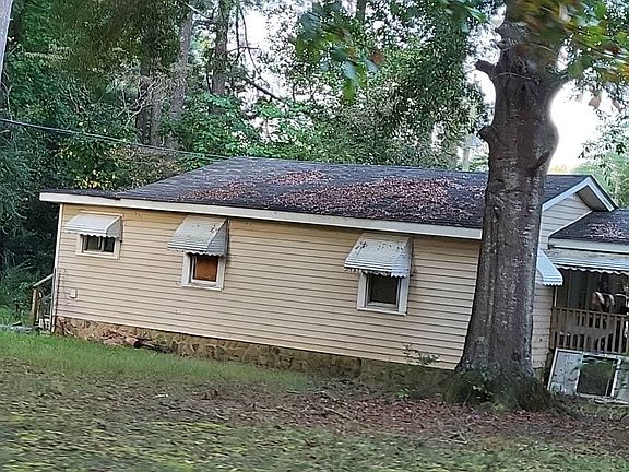 3rd image of 48 Yarbrough Dr
