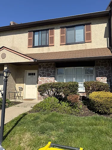 1019 Oakwood Dr #A Photo 1