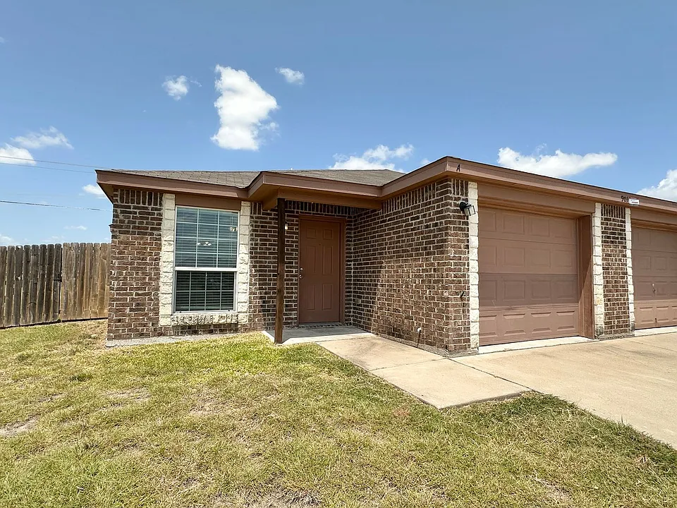 901 Lasso Dr