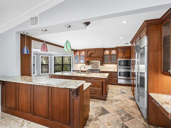 5th image of 2150 NW 23rd Way