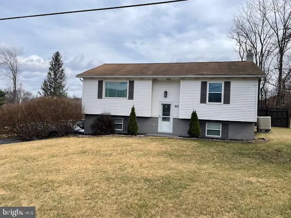 82 Kristi Ln, Lewistown, PA 17044