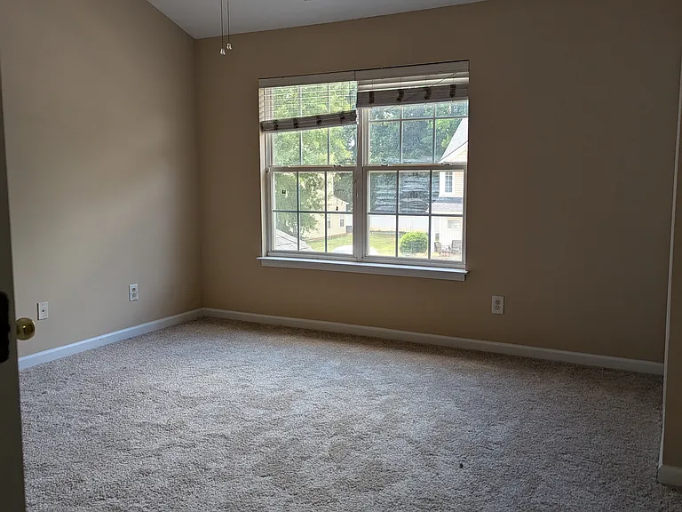1249 Liberty Bell Ct — Photo 14