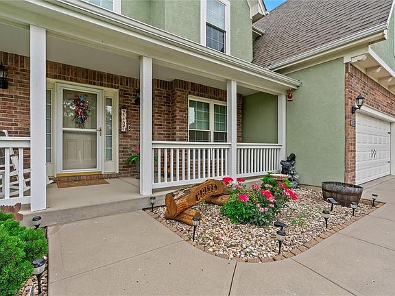 4th image of 2204 Prairie Creek Dr