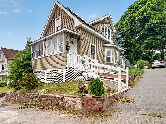 4th image of 8 Gilman St