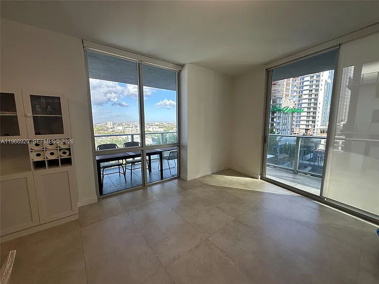 1010 SW 2nd Ave #1208 — Photo 10