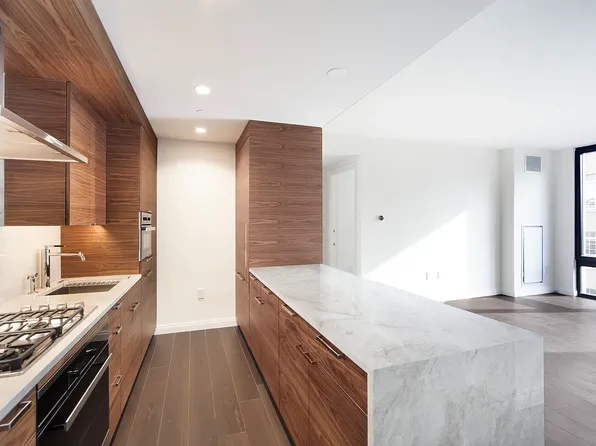 613 Baltic Street image 1 of 7