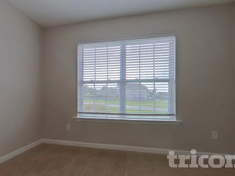 122 Denali Cir — Photo 11