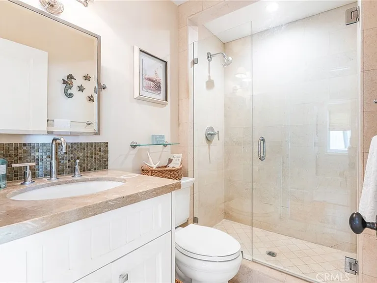 220 Coral Ave — Photo 26