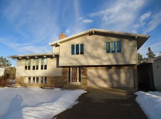 3512 Outer Dr, Hibbing, MN 55746