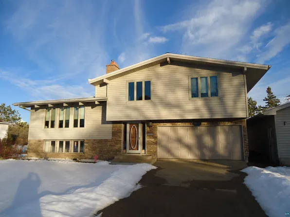 3512 Outer Dr, Hibbing, MN 55746
