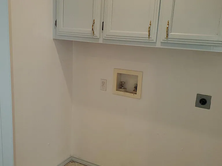 2704 Melanie Dr — Photo 11