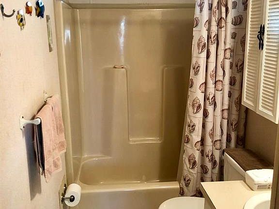 5th image of 841 Santa Anna Dr