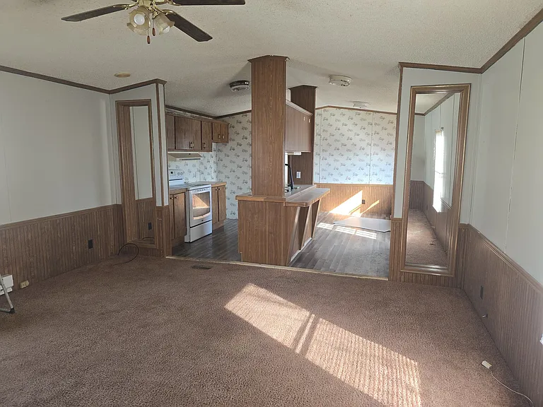 93 Moore Ln — Photo 2