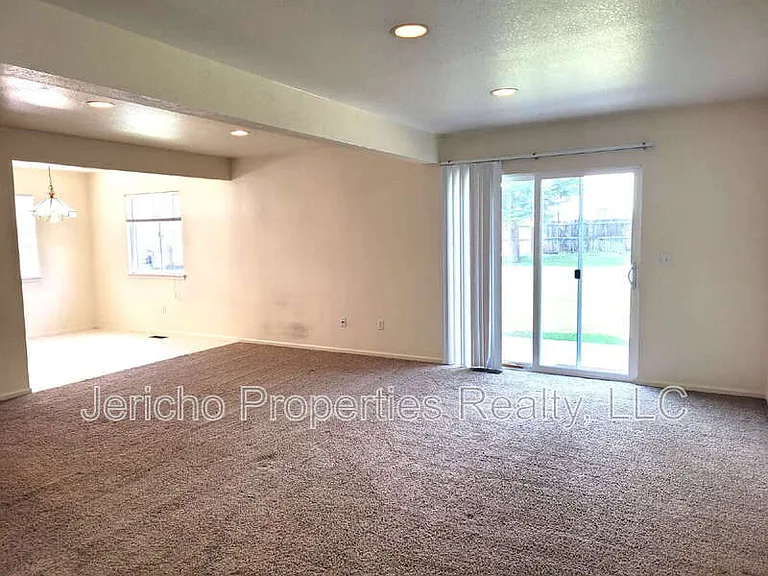 5215 Dudley St — Photo 9