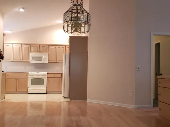 8751 Lindsey Ln SW, Byron Center, MI 49315