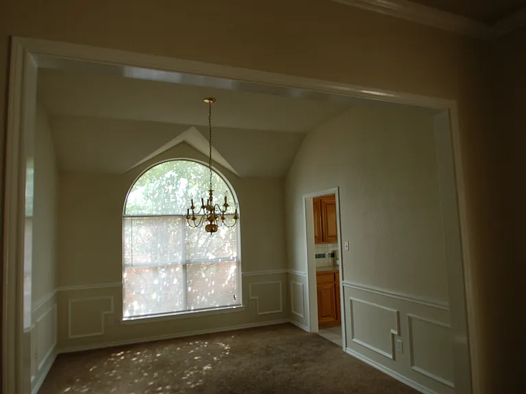 1125 Roundrock Dr — Photo 6