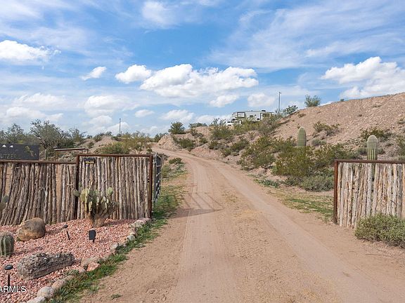 3rd image of 42710 W Highway 60 --