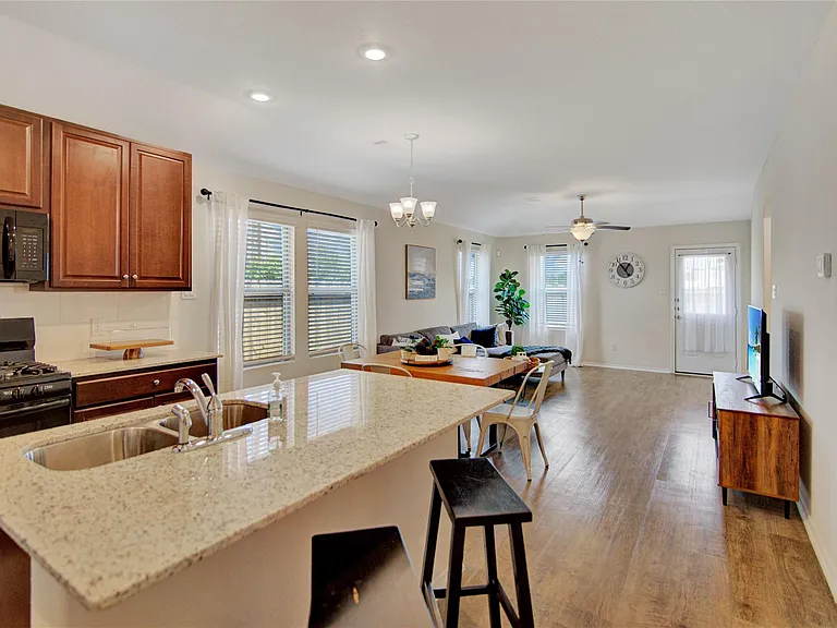 9414 Laiden Creek Trl — Photo 3