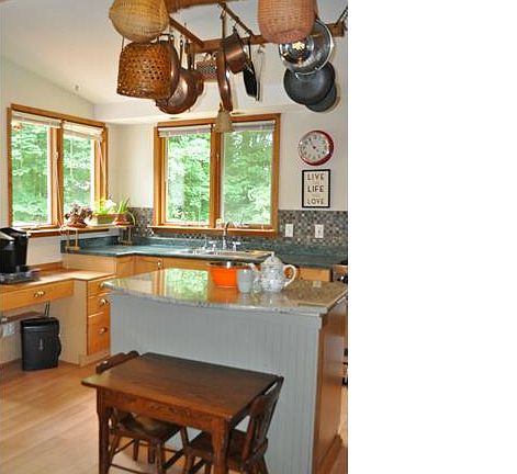 2nd image of 19 Hollowbrook Ct W