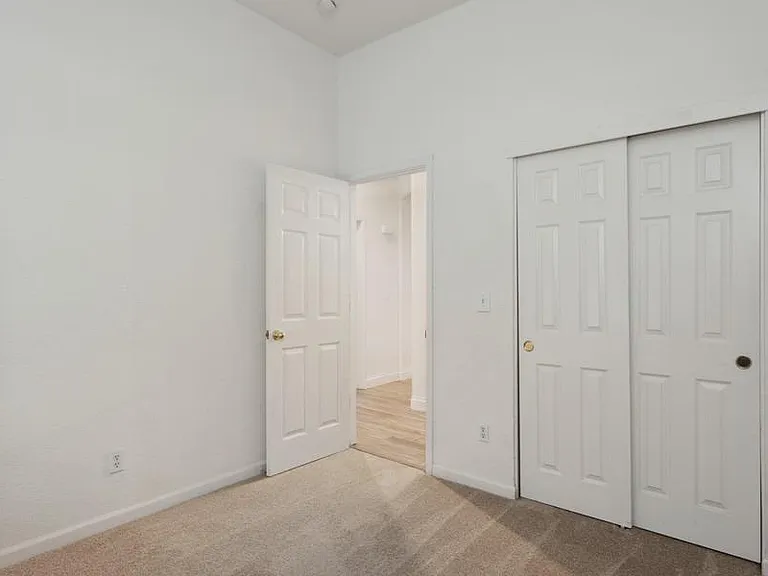 46 Diggins Dr — Photo 15