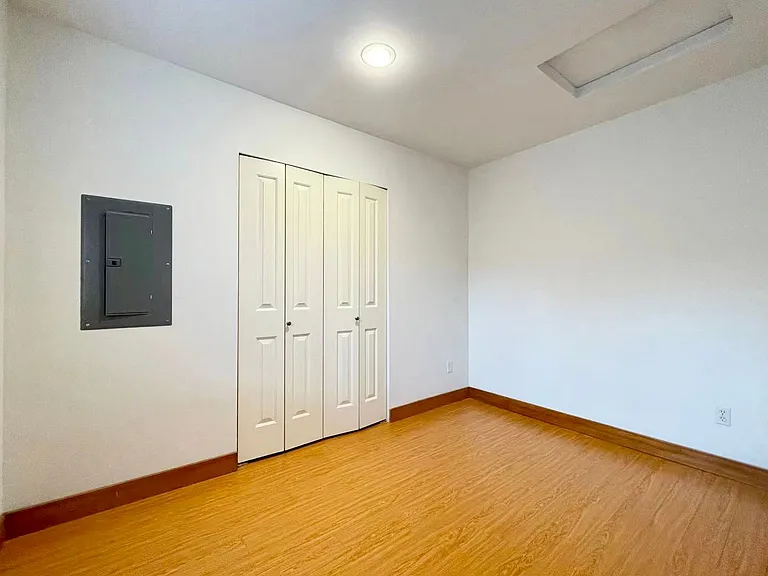 6516 34th Ave NE #B — Photo 8