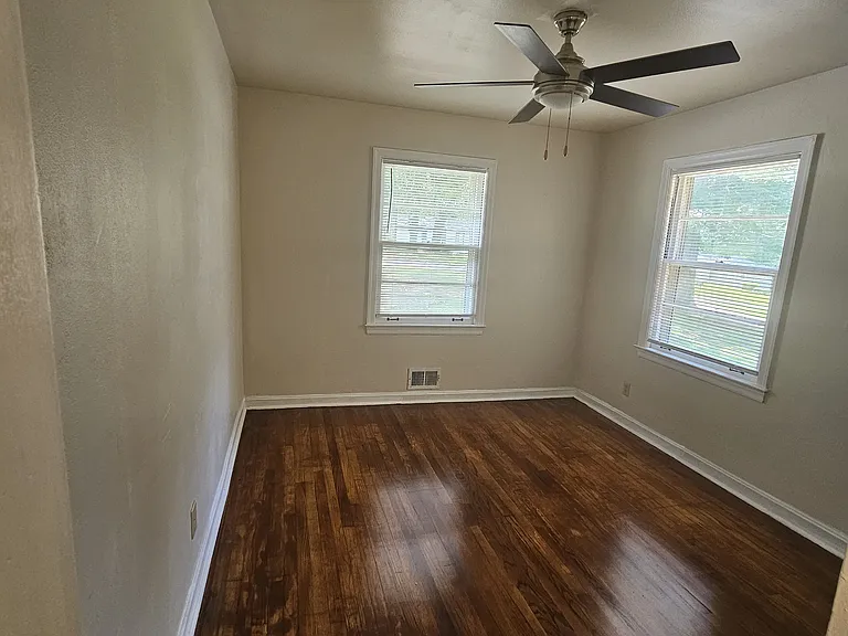 2679 Rollingwood Ln — Photo 12