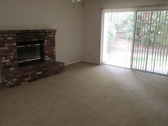 3rd image of 7722 Sunset Ave