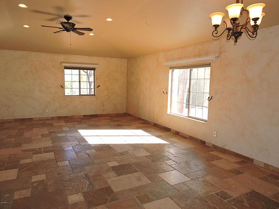 3rd image of 802 E Desert Hills Dr