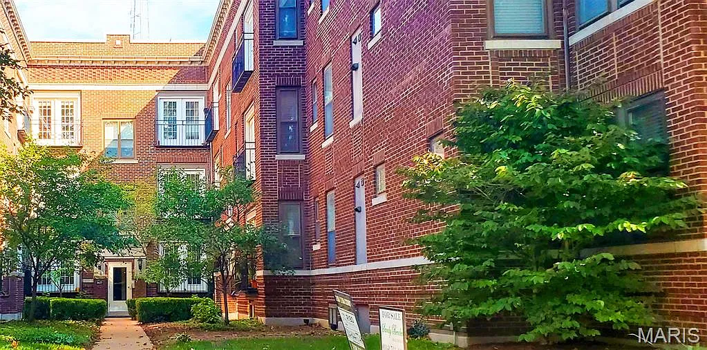 2 bed, 1.0 bath, 840 sqft, $1,450 — Photo 1