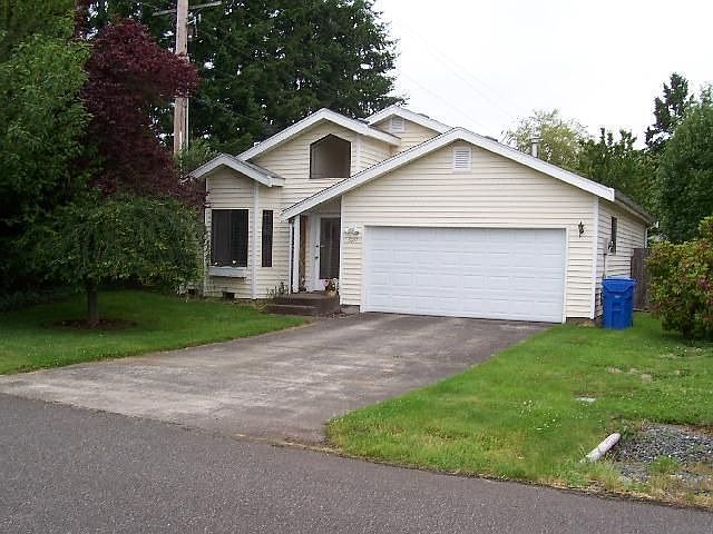 1st image of 3604 Rainbow Ln SE