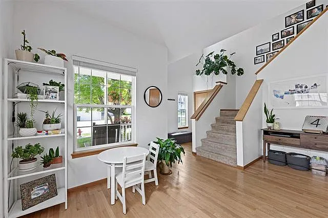 2808 Irving Ave — Photo 18