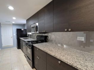 7519 W Addison St #B, Chicago, IL 60634