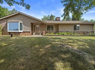 S76W31156 Century DRIVE, Mukwonago, WI 53149